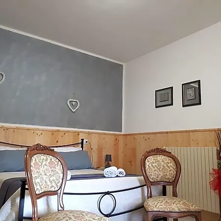 Il Cardellino לינה וארוחת בוקר
